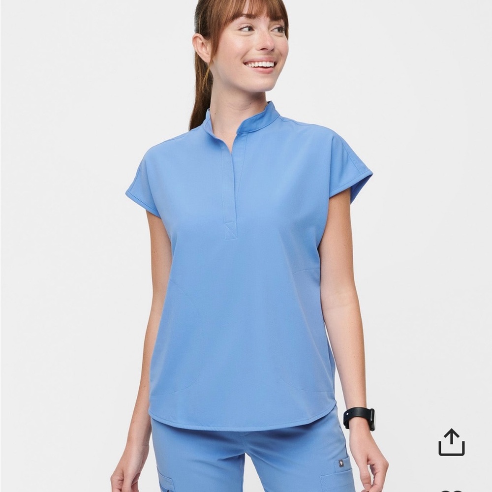Women's Blue Short Sleeve Top